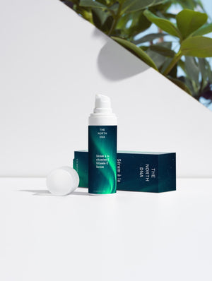 Sérum à la Vitamine C The North DNA avec flacon et étui – soin anti-âge antioxydant à l’acide férulique et hyaluronique